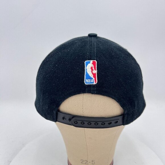 Chicago Bulls Champion Logo Athletic NBA One Size Fits All Black Snapback Hat - Picture 5 of 11